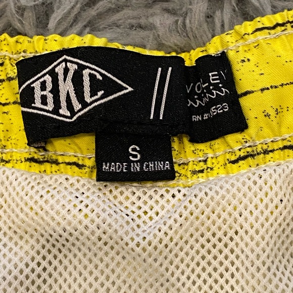 BROOKLYN CLOTH Men's Yellow Streaky Volley Swim Trunks‎ Size Small - Picture 5 of 7